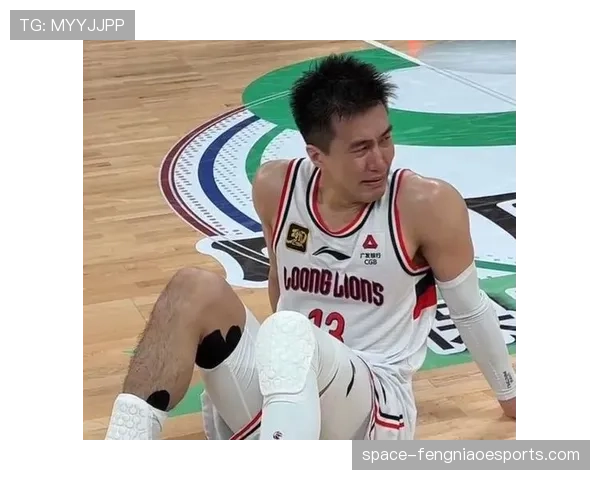 郭艾伦季后赛首秀替补出场18分钟，得到12分3助攻